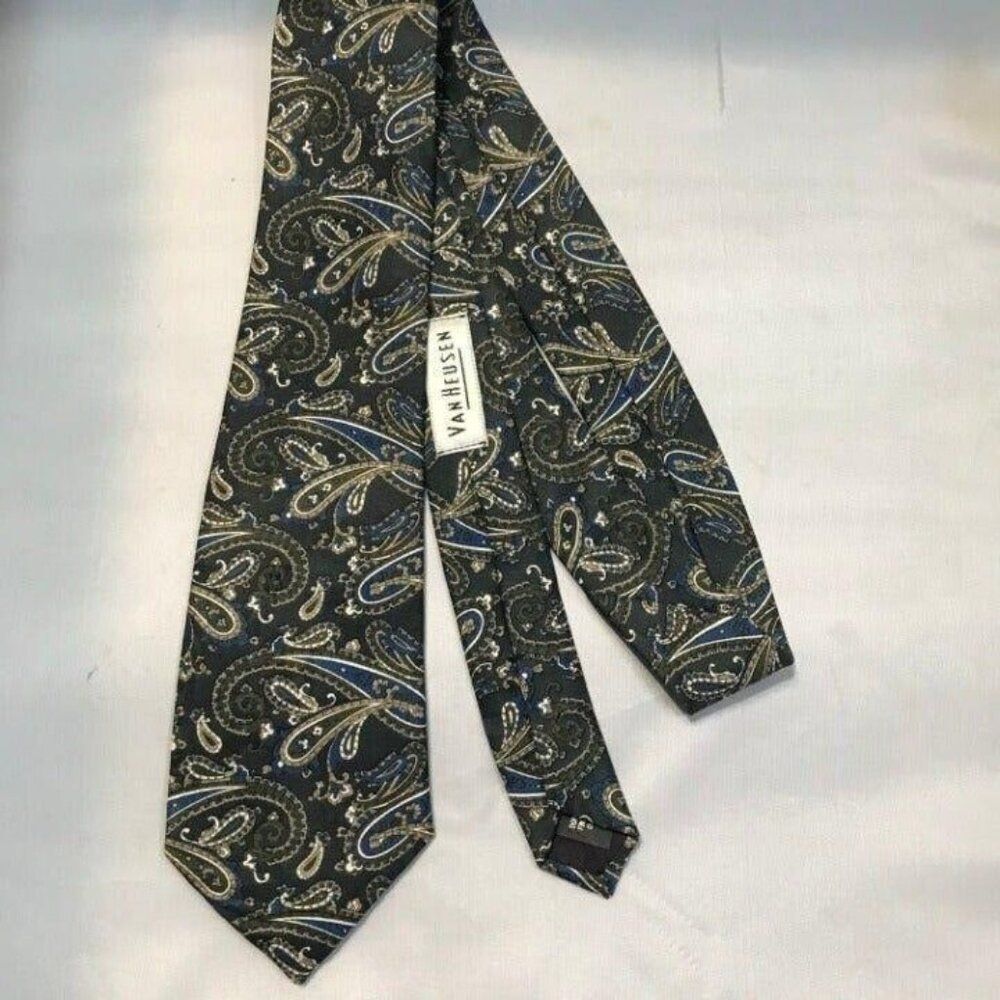 #1508 VTG VAN HEUSEN VTG PAISLEY GREEN BLUE PRINT NECKTIE 46 IN X 3 IN